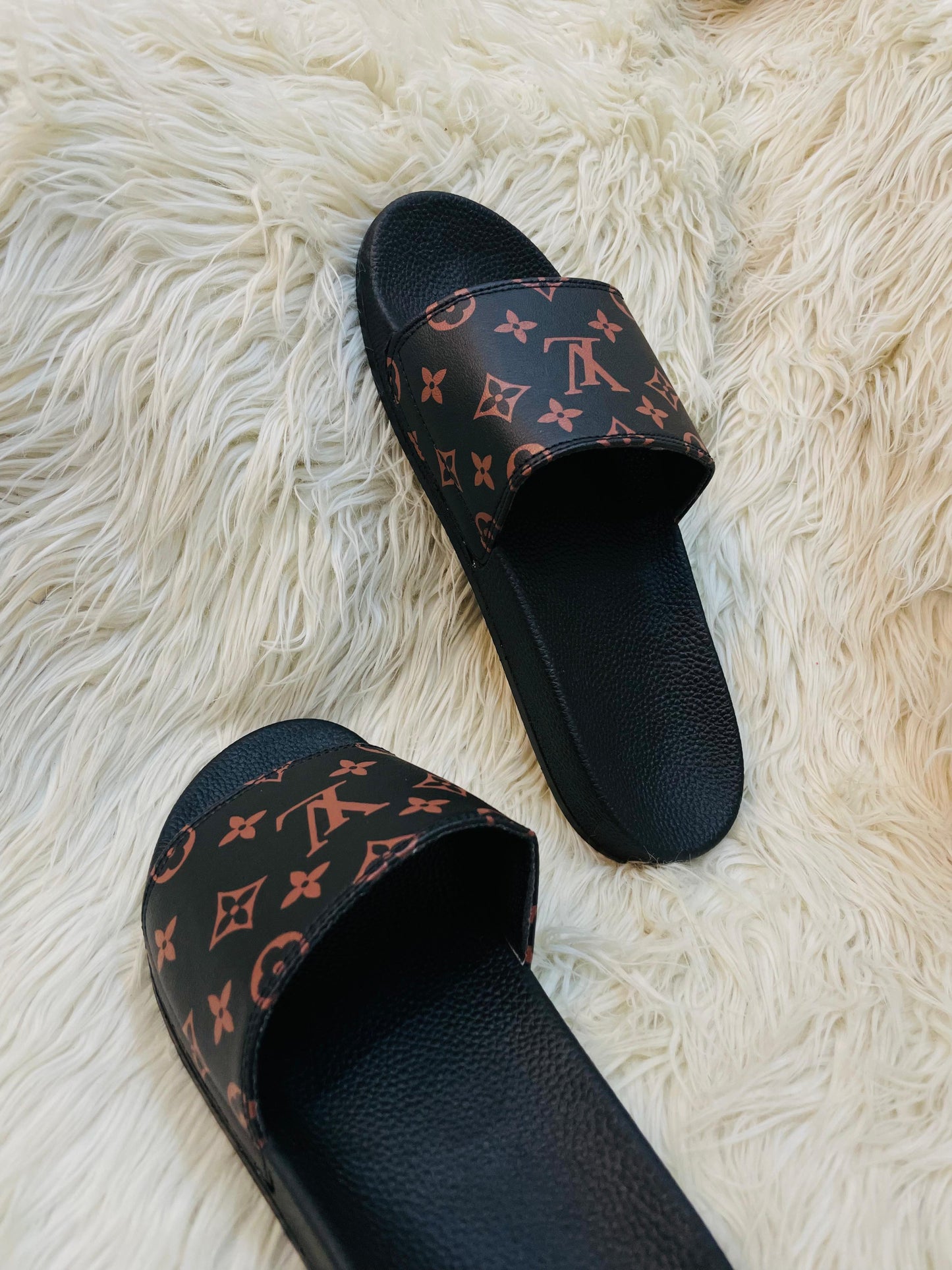 Black King Slide (Medicated Foaming)